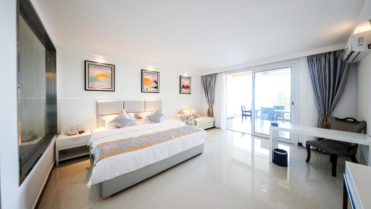 Ocean Star Hotel Koror Bagian luar foto